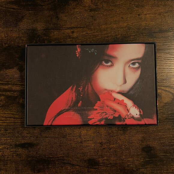 BLACKPINK: JISOO 1ST SINGLE ALBUM - ME - Picture 2 of 5